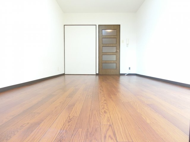 ブルージュ喜志の居間・リビング