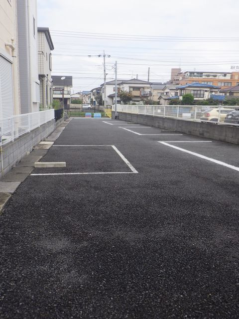プリマベーラの駐車場