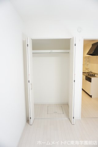 菊池郡菊陽町光の森７丁目のアパートの収納