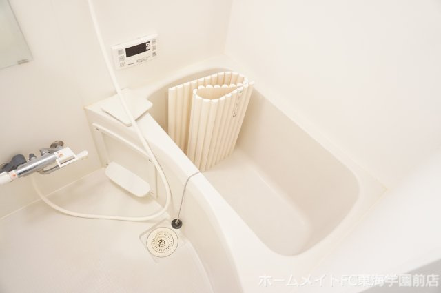 菊池郡菊陽町光の森７丁目のアパートの浴室