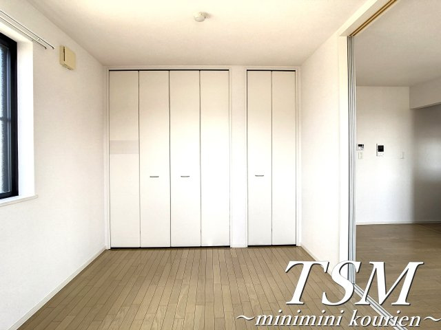 へーベルメゾン忍ケ丘の洋室|リビング横の洋室