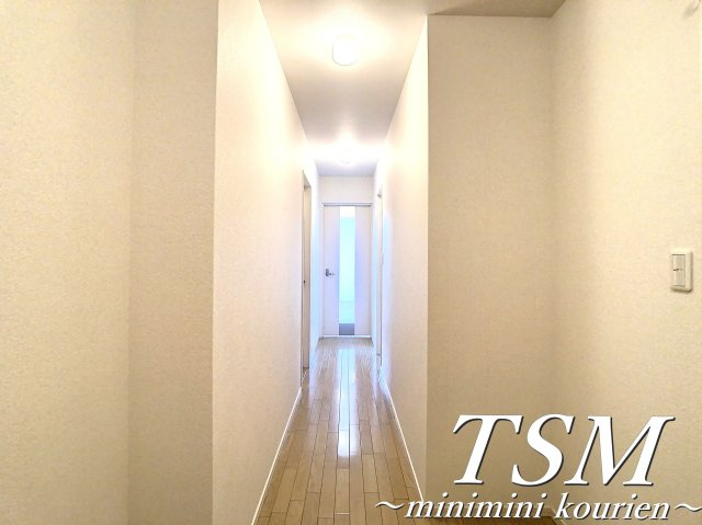 へーベルメゾン忍ケ丘の玄関|シューズボックス付きの玄関