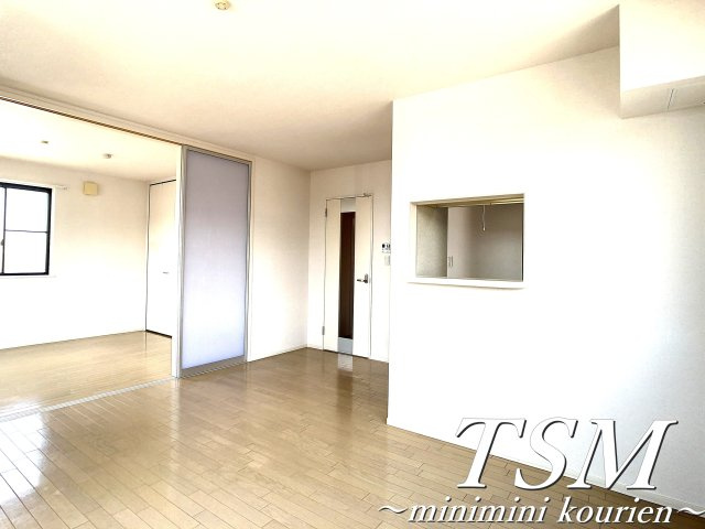 へーベルメゾン忍ケ丘の居間・リビング|12.1帖のリビング