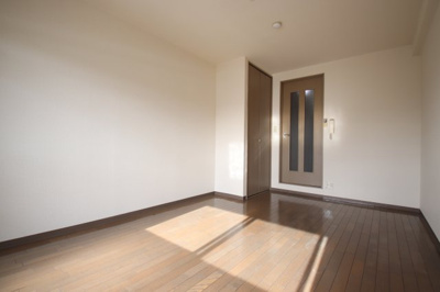 【洋室】 | サニーコート太子