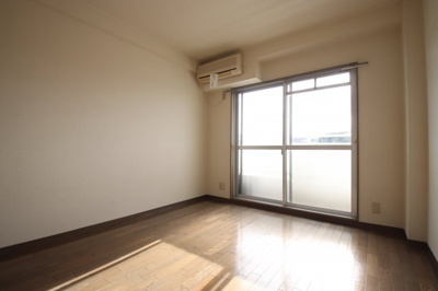 【寝室】 | サニーコート太子