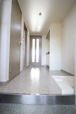 【玄関】 | サニーコート太子