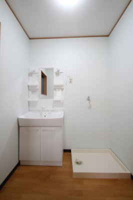 【洗面所】 | セレサ | 明るい洗面所です