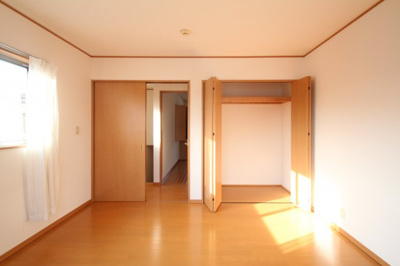 【寝室】 | セレサ | ２F南側の洋室です