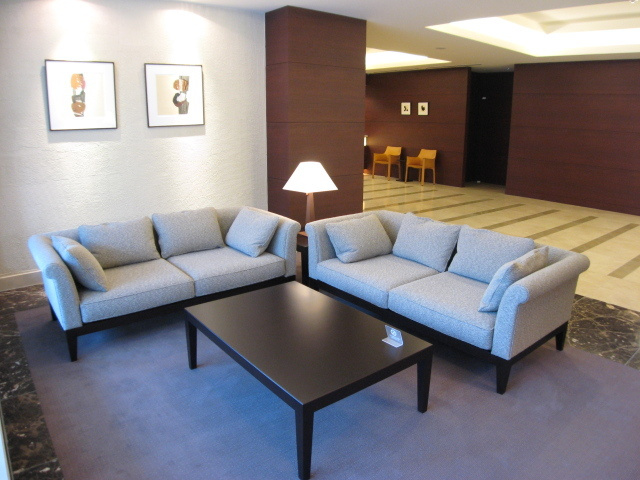 プライムメゾン大通公園のロビー