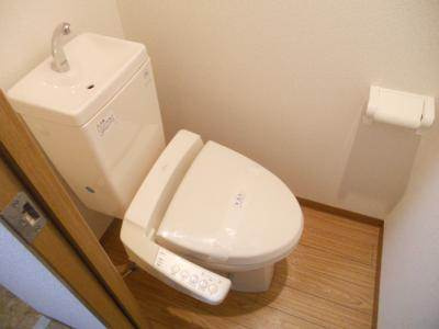 グラシアスのトイレ|ウォシュレット付き