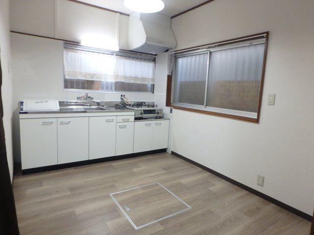 友井2丁目貸家のキッチン