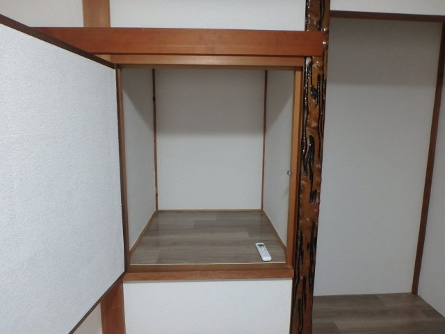 友井2丁目貸家の収納