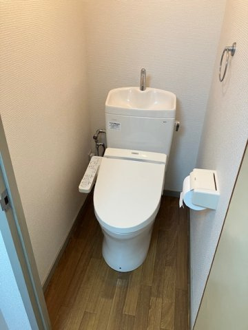 ピュア松本のトイレ|室内洗濯機置場