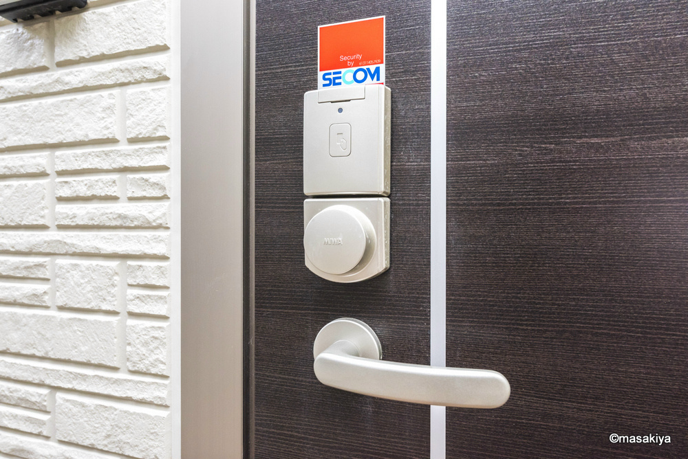 ペルソワール高田のエントランス|カードキー