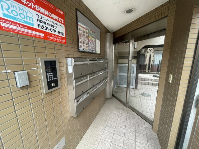 ロマネあけぼののエントランス