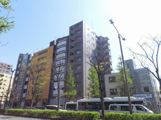 【外観】 | 総戸数２０戸、平成１４年１２月築、管理人は日勤勤務につき管理体制良好です♪