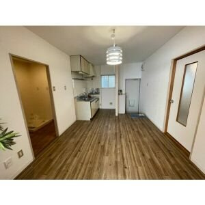 【内装】 | マンションクララ | 明るい色調の室内です