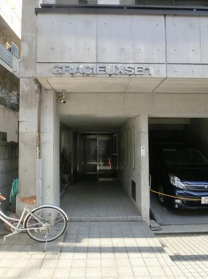 【エントランス】 | グラシューズ・ワン