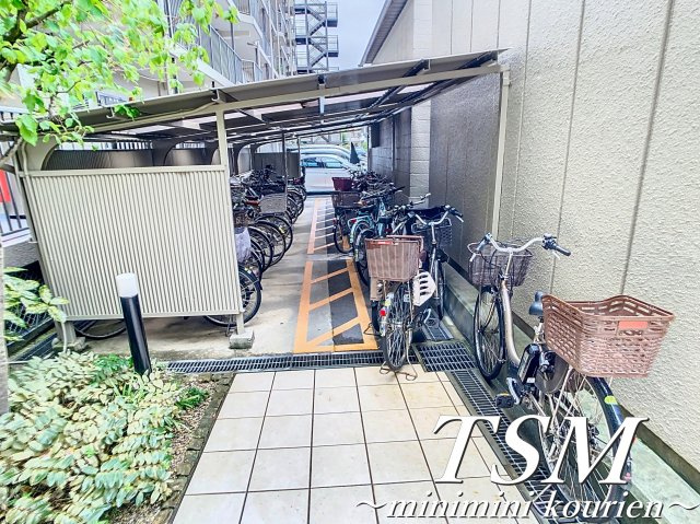 日商岩井香里ヶ丘マンションのその他共用部分|敷地内駐輪場