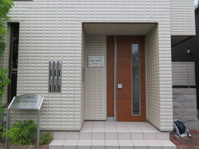 カーサビアンコのエントランス