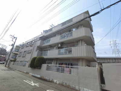 【外観】 | エスペランサ日吉 | 総戸数２７戸、１９８１年９月築、管理人は巡回勤務につき管理体制良好です♪