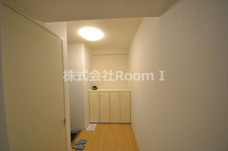 【玄関】 | 第一玉造マンション | シンプルで使いやすい玄関ですシューズボックスです。