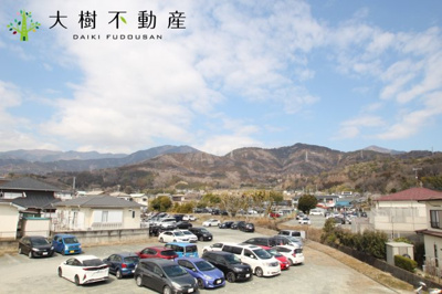 【展望】 | 秦野市羽根　中古戸建て | 2階リビング北側の出窓からの眺望・丹沢の山々を一望できます♪