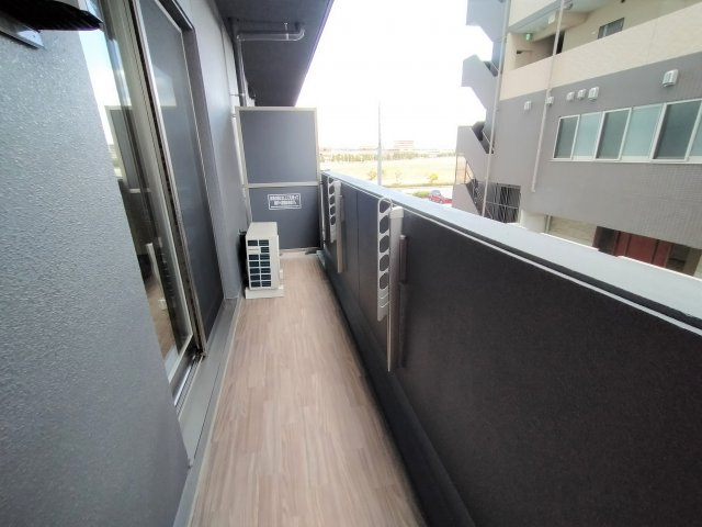 グランアルモニのバルコニー