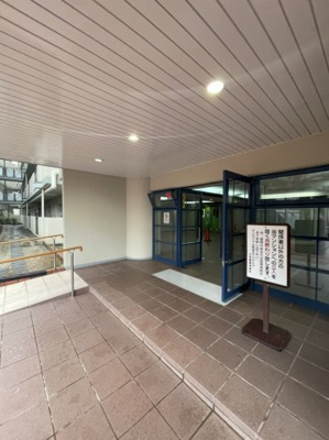 【エントランス】 | サンロイヤル新田辺アカデミア2号館 | マンションエントランス