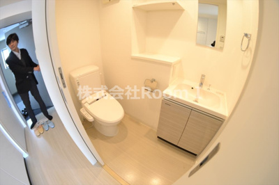 【洗面所】 | レオンコンフォート谷町六丁目 | 脱衣スペースもあります