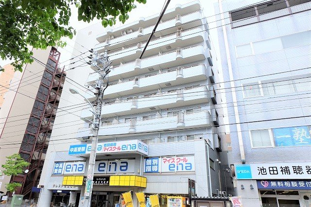 クレスト近江ビルの外観