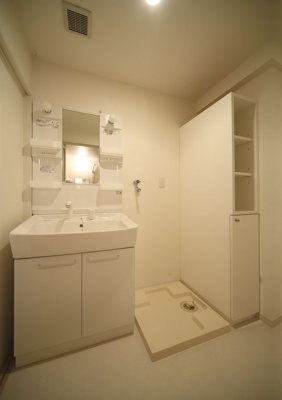 【洗面所】 | ソシオス平尾 | 別号室の写真になります。現況優先。