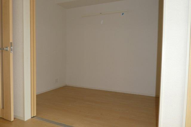 ヴィラ・マウントワン上東Bの寝室|洋室