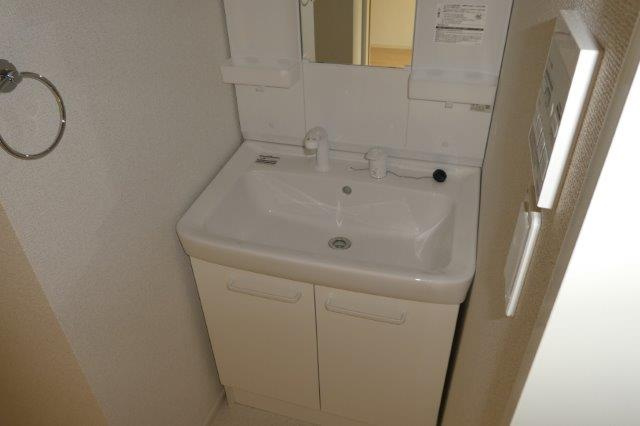 ヴィラ・マウントワン上東Bの独立洗面台|シャンプードレッサー