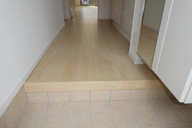 ヴィラ・マウントワン上東Bの玄関