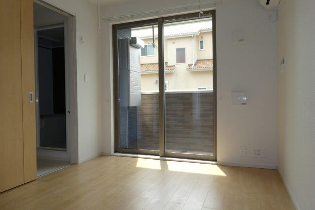 ヴィラ・マウントワン上東Bの居間・リビング|洋室