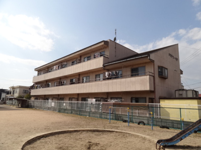【外観】 | ルミナスハイツ | 目の前公園で日当良好♪