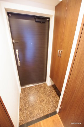 スプランディッド三国1　仲介手数料無料の玄関