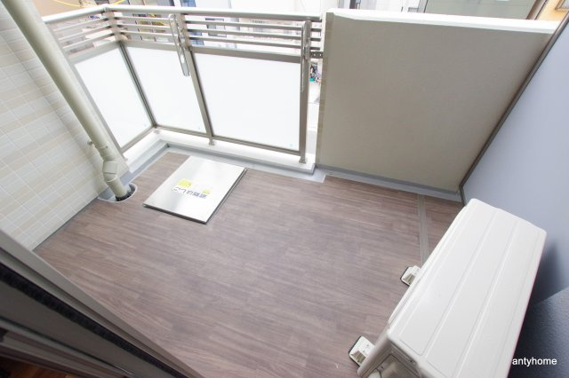 スプランディッド三国1　仲介手数料無料のバルコニー