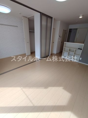 【居間・リビング】 | 別部屋写真です。