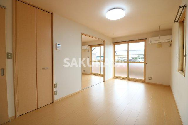 ヴィラージュ･ガーデン Ａ/Ｂの居間・リビング|2020年撮影。現況と異なる場合がございます。