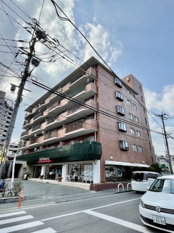 ボーン平尾の外観