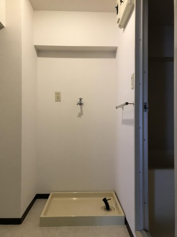【洗面所】 | 第一広隆ビル | ゆったりとスペースのある洗面所