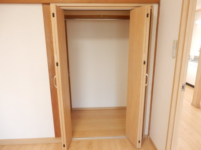 イーストハイツの収納|クローゼット付き
