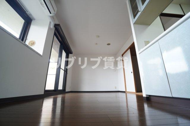 ダイアパレス千葉都町の居間・リビング