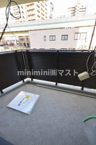 シーズンフラッツ阿波座のバルコニー