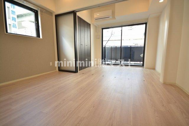 シーズンフラッツ阿波座の居間・リビング