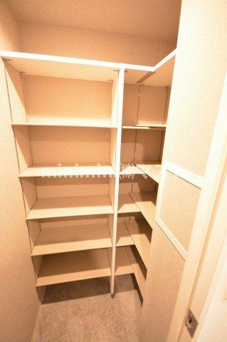 シーズンフラッツ阿波座の収納