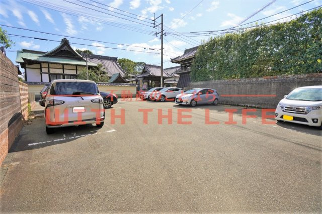 コンフォートアイ【キャッシュバック対象物件】の駐車場|駐車場があります