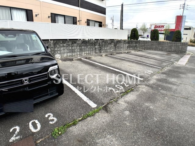 【駐車場】 | ハートヒルズ稲熊 | 駐車場です